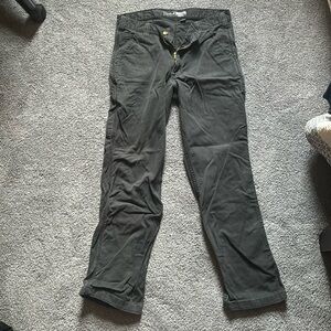 Worn once Black, relaxed fit, 32x32 carhartt jeans